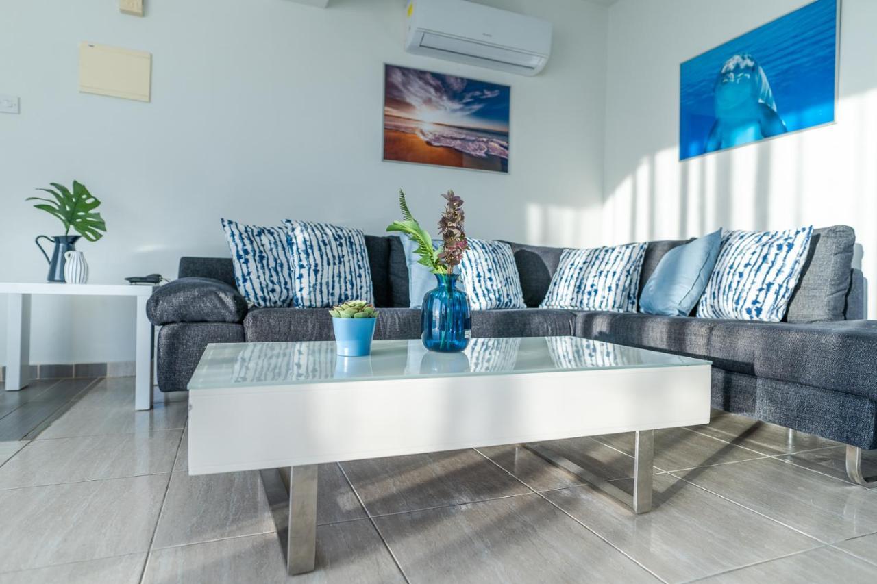 Appartamento Makenzy Seaview Penthouse Larnaca Esterno foto