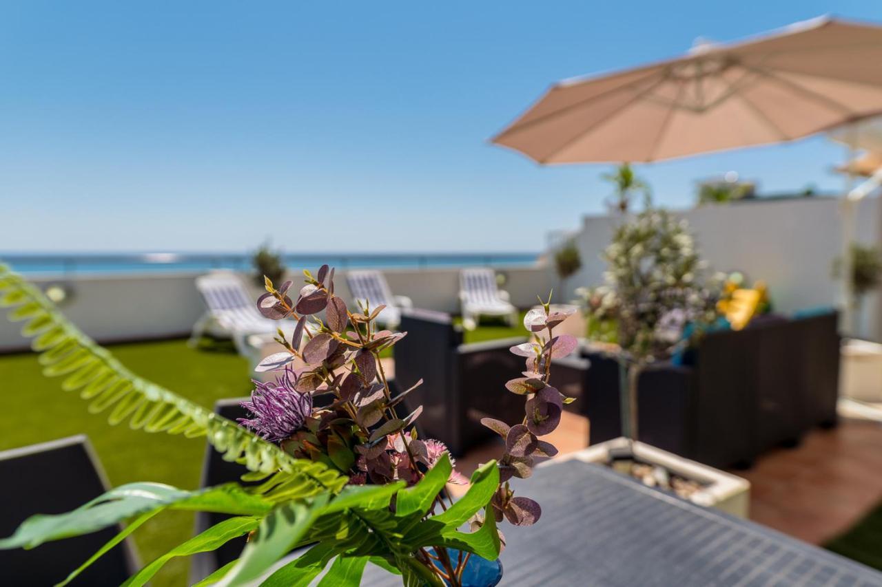 Appartamento Makenzy Seaview Penthouse Larnaca Esterno foto